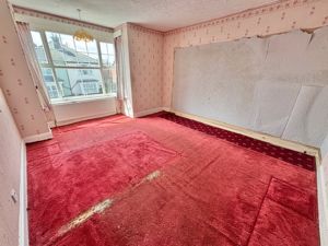 Bedroom- click for photo gallery